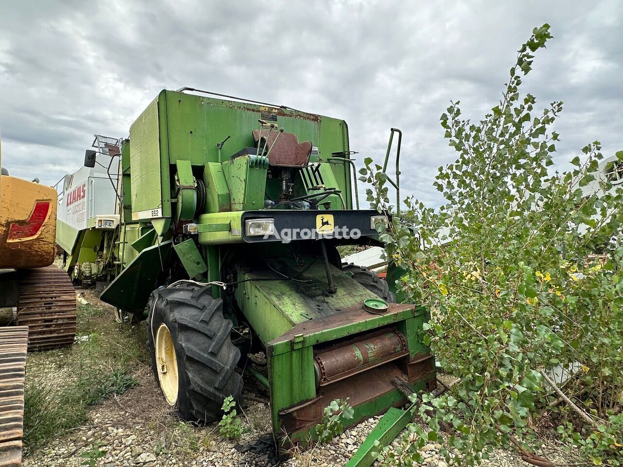 John Deere 952 FOR PARTS corn harvester