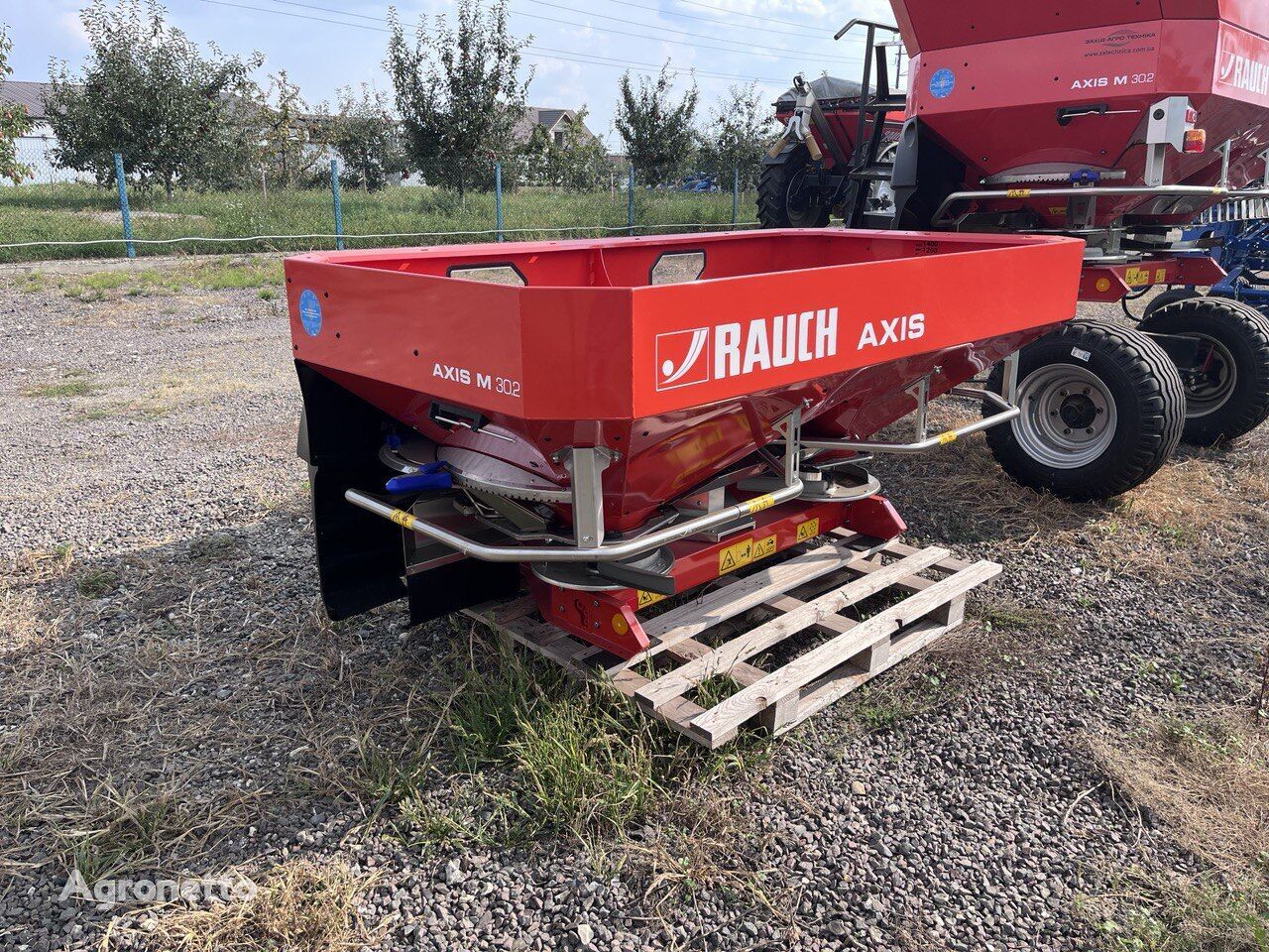 new Rauch AXIS M 30.2 K  mounted fertilizer spreader