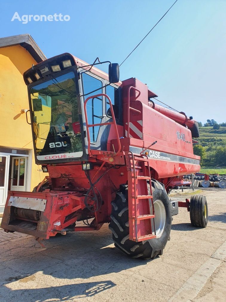 Case IH 1640 Dezmembram grain harvester for parts