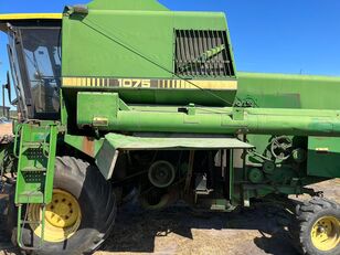 John Deere 1075 grain harvester