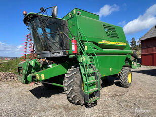 John Deere 1450 WTS Serie 2 grain harvester