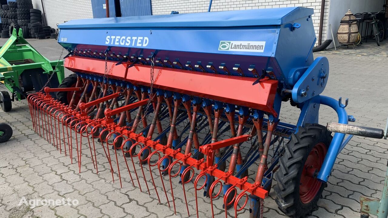 Stegsted 3m 25 riadiv mechanical seed drill