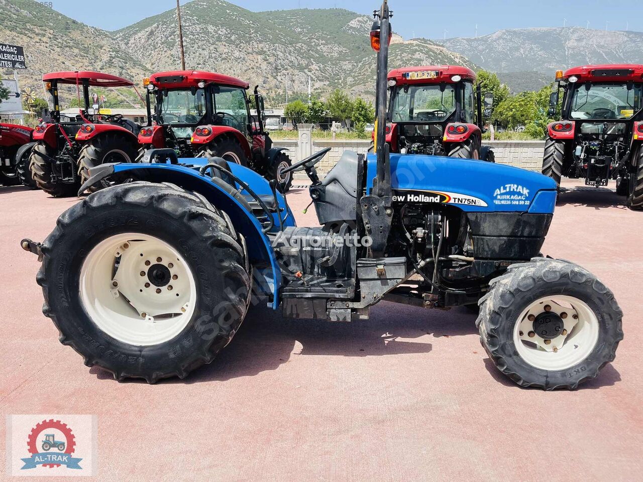 New Holland TN 75N A mini tractor