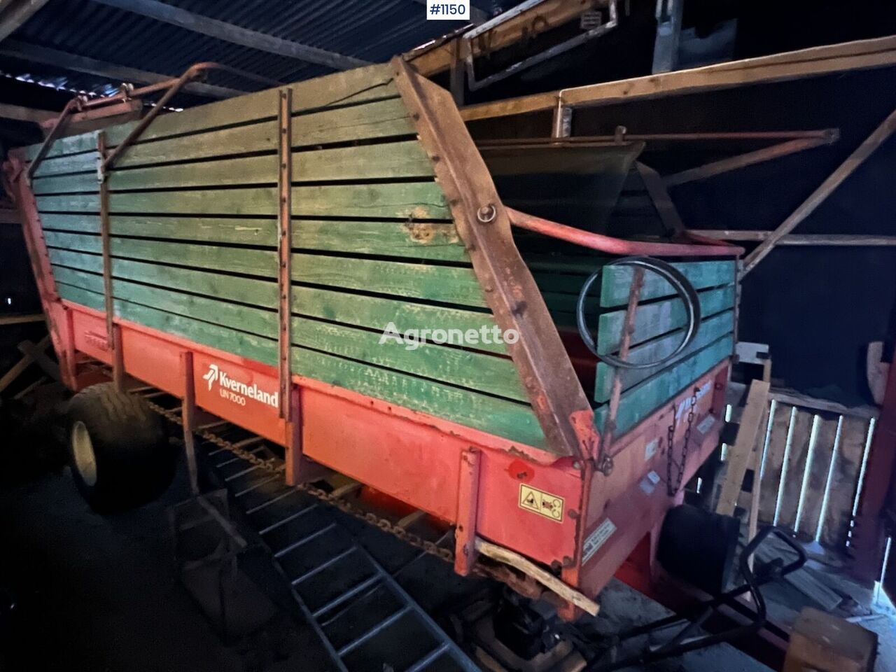 Kverneland UN7000 self-loading wagon
