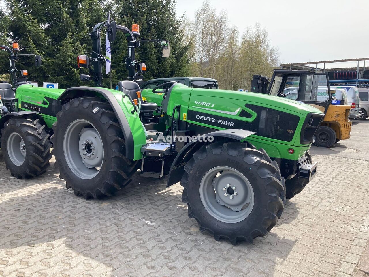 new Deutz-Fahr 4080 E wheel tractor