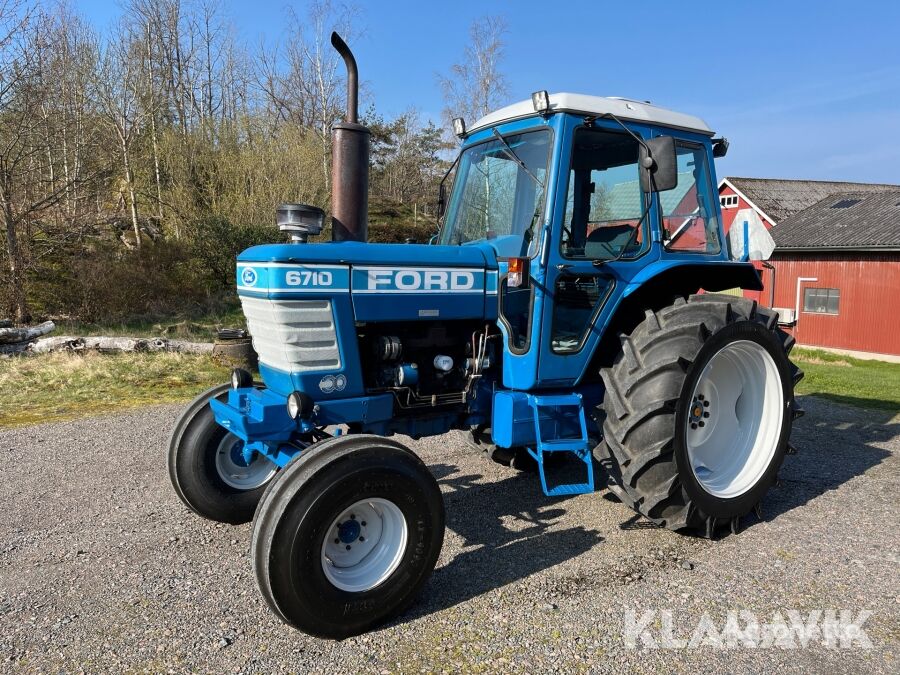 Ford 6710 wheel tractor