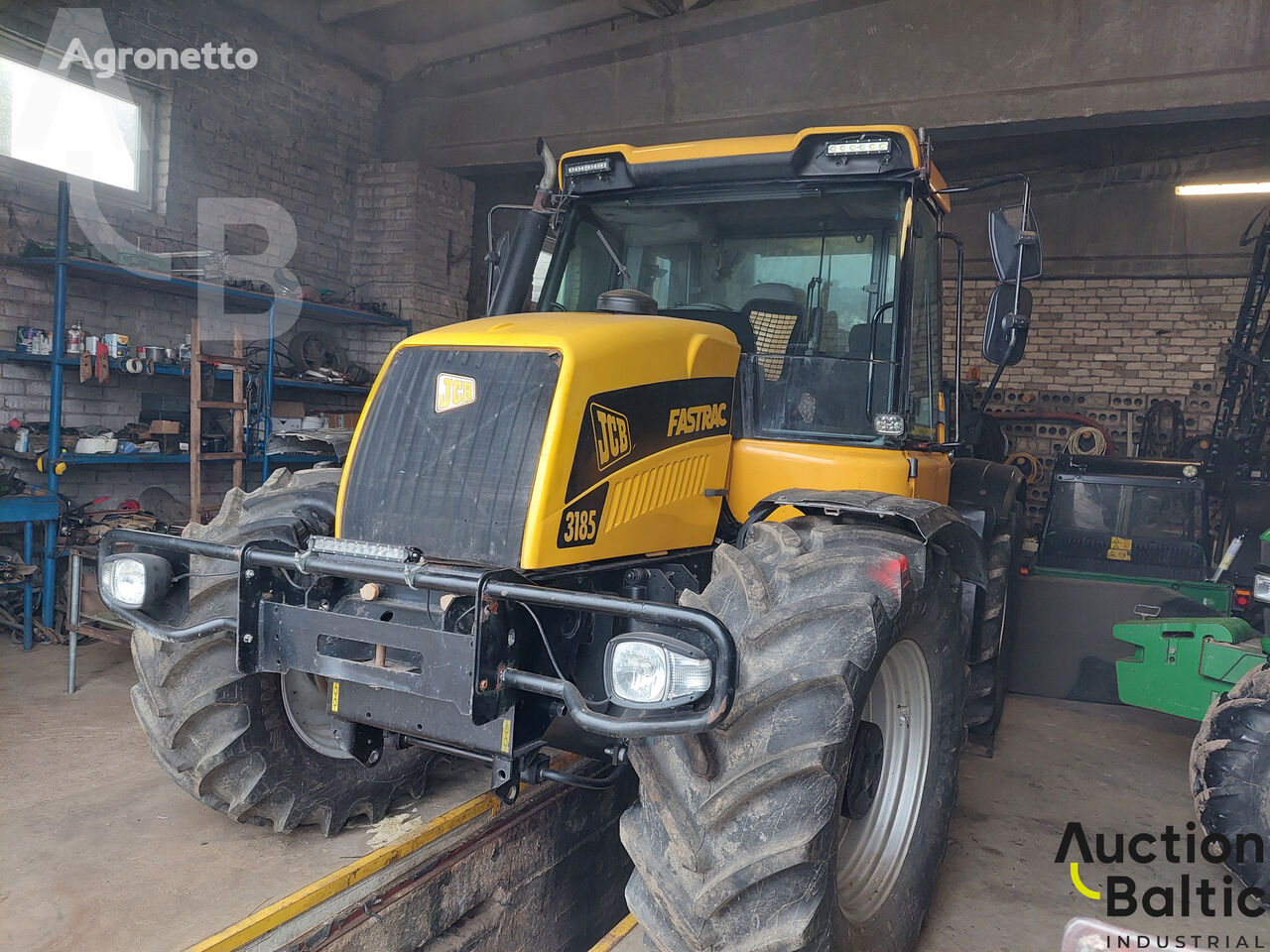 JCB Fastrac 3185 wheel tractor