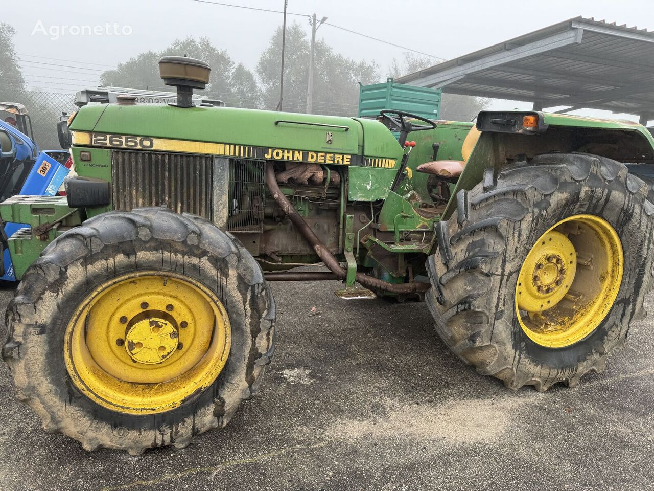 John Deere 2650 wheel tractor