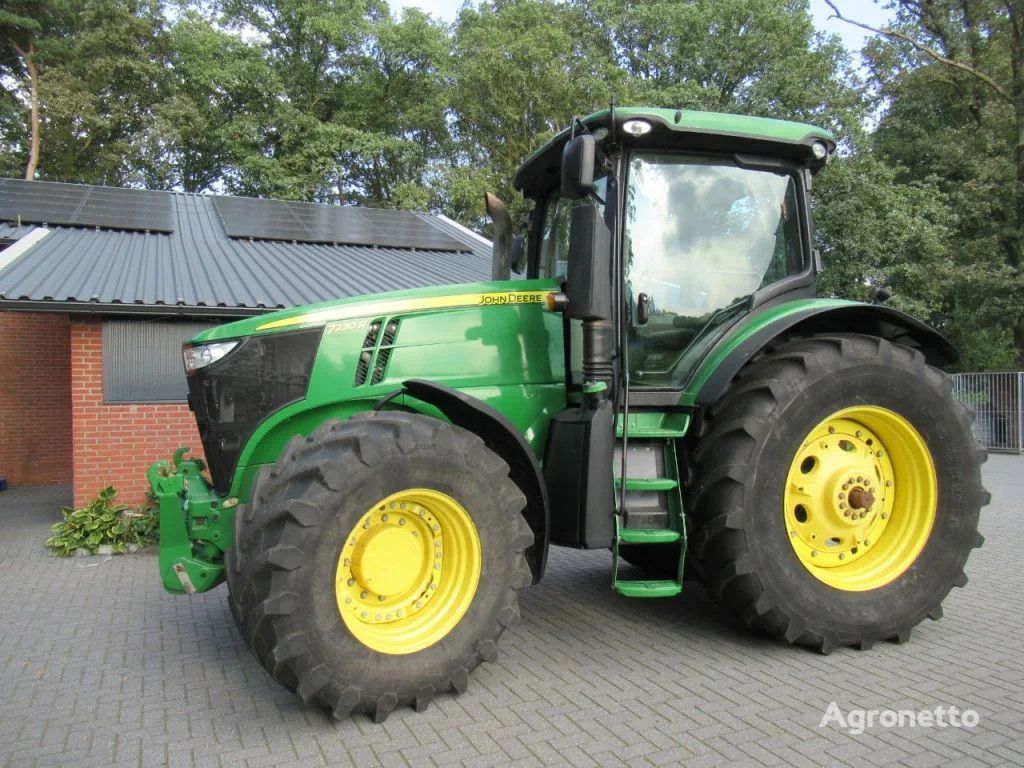 John Deere 7230 R wheel tractor