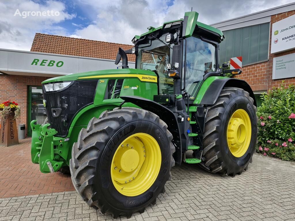 new John Deere TRAKTOR 7R330 wheel tractor