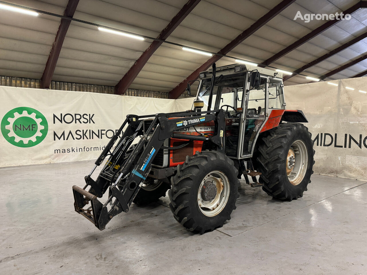 Massey Ferguson 390T wheel tractor