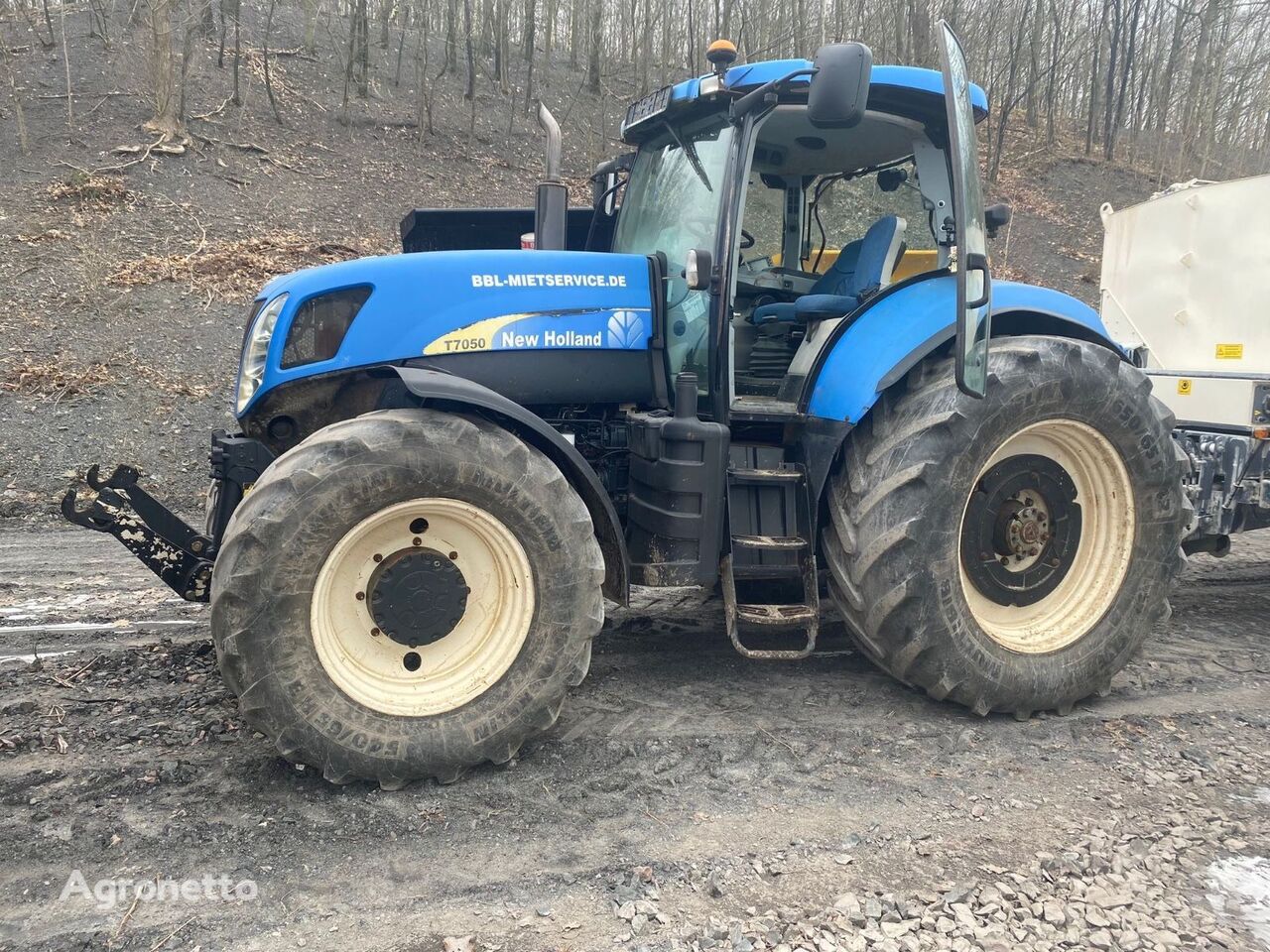 New Holland T7050  wheel tractor