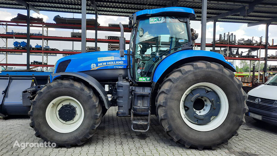 New Holland T7060 wheel tractor